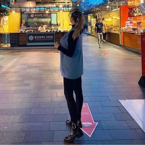 BLUE STRADIVARIUS SLEEVELESS BLAZER 💙